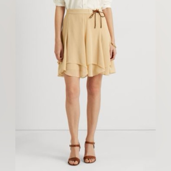 Ralph Lauren Black Label Dresses & Skirts - NWT Lauren Ralph Lauren
Crinkle Georgette Skirt Size 4